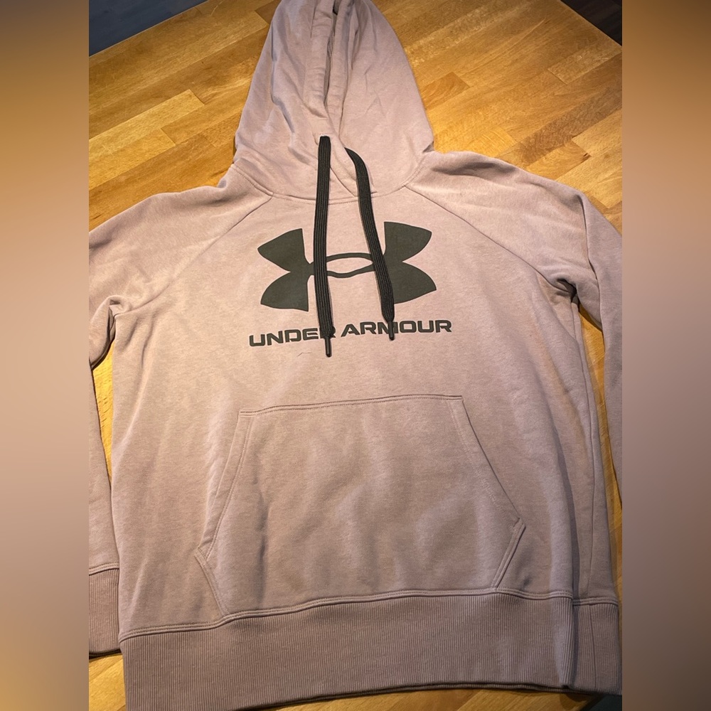 Women’s sweatshirt